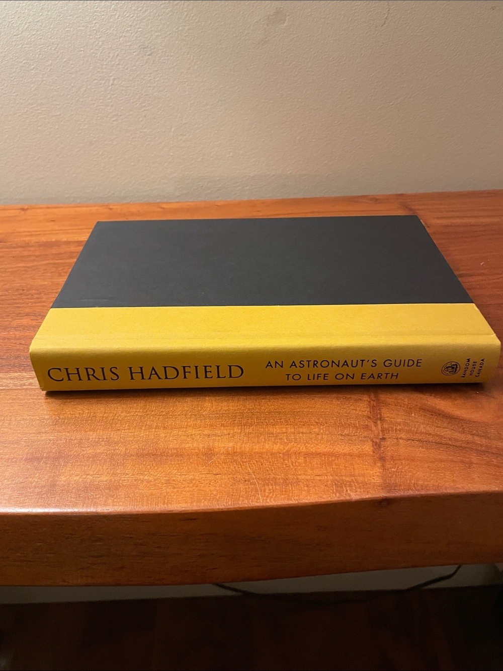 Chris Hadfield NASA An Astronaut’s Guide to Life on Earth book